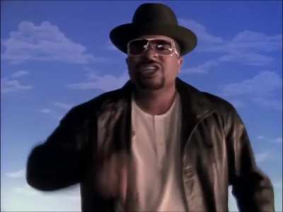 Lo siento por los que no sepan inglés, pero es que está buenarda (