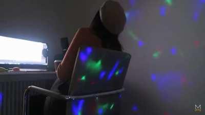 Marzia talking with helium