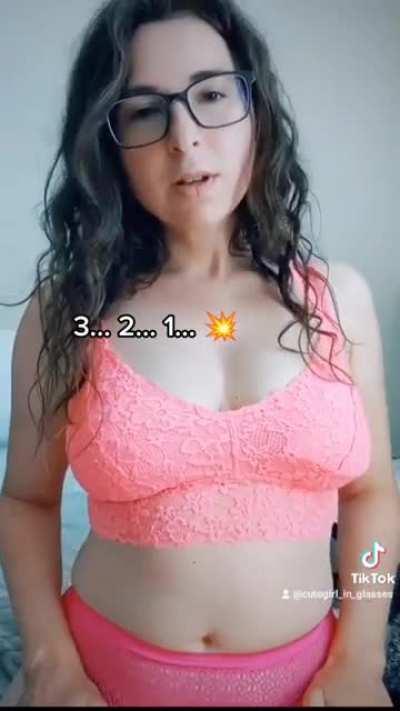 (cutegirl_in_glasses)