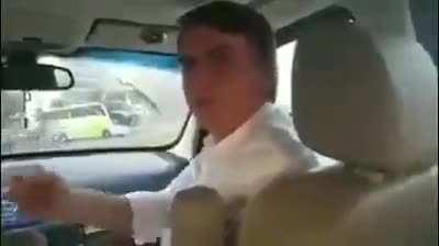 Bolsonaro explicando que a política de preços da Petrobrás é 'mau-caratismo' (antes de ser eleito)