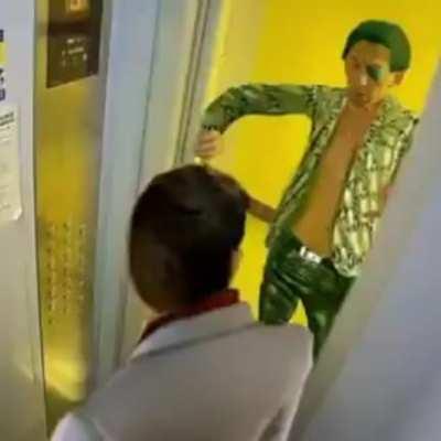 new Majima everywhere interaction just dropped