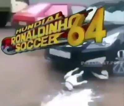 HAHAHA RONALDINHO SOCCER