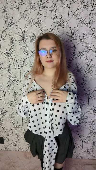 This was my night out outfit, noone noticed them 🤭