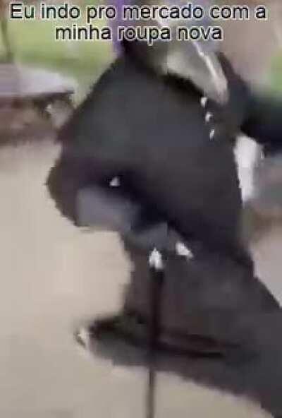 Espero que esse vídeo apareça no canal do Luba, se aparecer espero que a música não tenha Copyright.