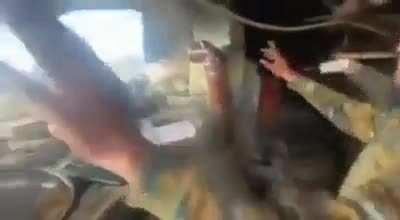 Indian army soldiers dancing to a song played by pakistani soldiers actoss India pakistan border