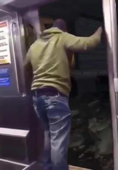 Tranzit Bus - Get me outta here