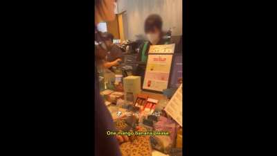 Somin's cute, on-going encounters with two of her adorable fans. From around Aug 2025