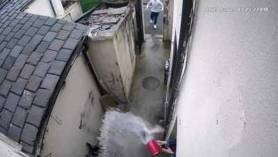 Tries to rob a building, gets hot water thrown in face