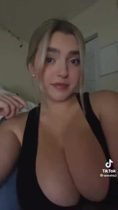 She Knows Exactly What We Want To See @seerahb2