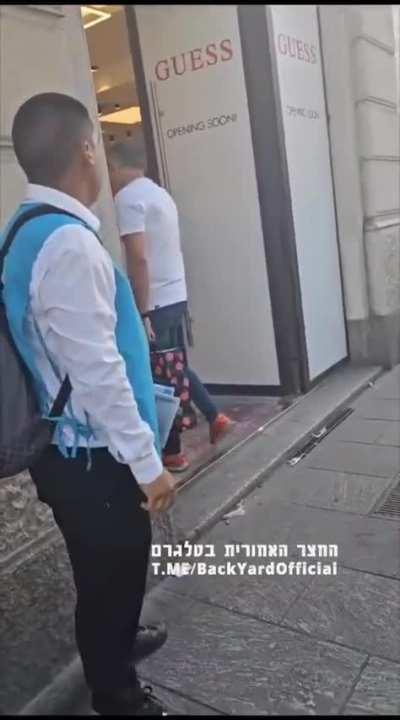 attacking Unicef fundraisers raising money for Gaza.