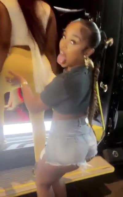 GAHHHH AMNNN😍😍😍