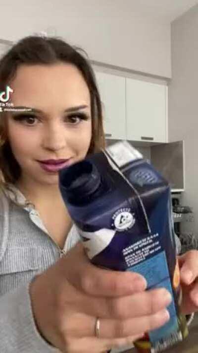 You ever seen a pussy i your orange juice 🍊