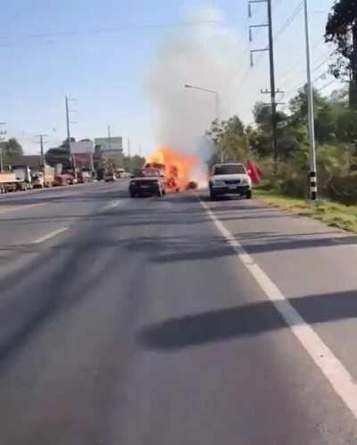 WCGW not checking your review mirror.