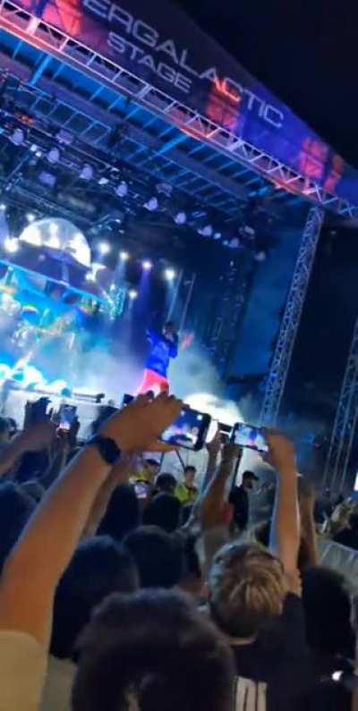 Cudi performing Love at Moon Man's Landing. Felt like a once in a lifetime experience.