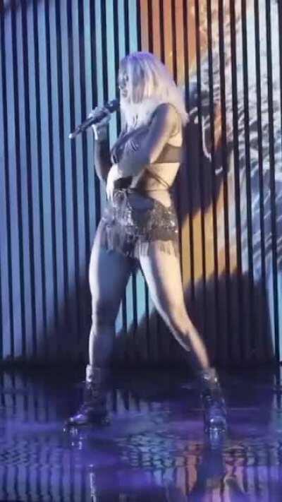 Video I got the picture I posted from. Probably shoulda just posted this 🤦🏾‍♂️