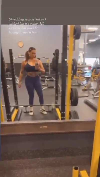 gym bae with piggies 