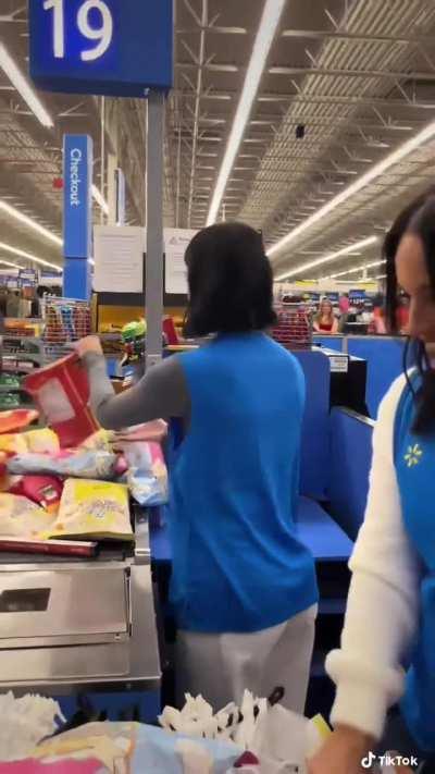 I’ll buy out all the popcorn if she’s ringing me out 