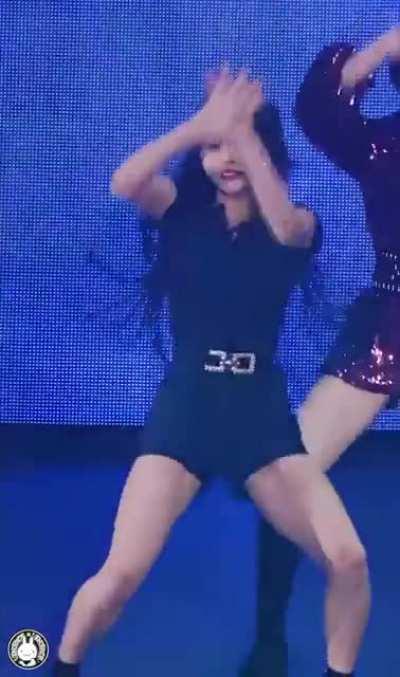 Dangerous Jihyo hairflip