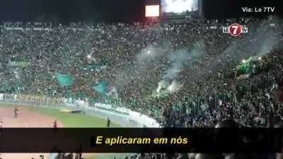 Esses dias postaram um canto da torcida do Raja Casablanca, queria mostrar esse outro canto deles, falando sobre a repressão que eles sofrem no país.