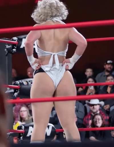 Toni Storm