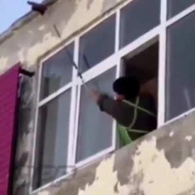 Trying to remove wasp nest [NOC]