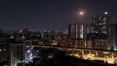 Moon and Jupiter setting together (Mumbai, India)