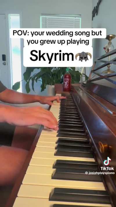 Absolutely beautiful, makes me want to be a bride.