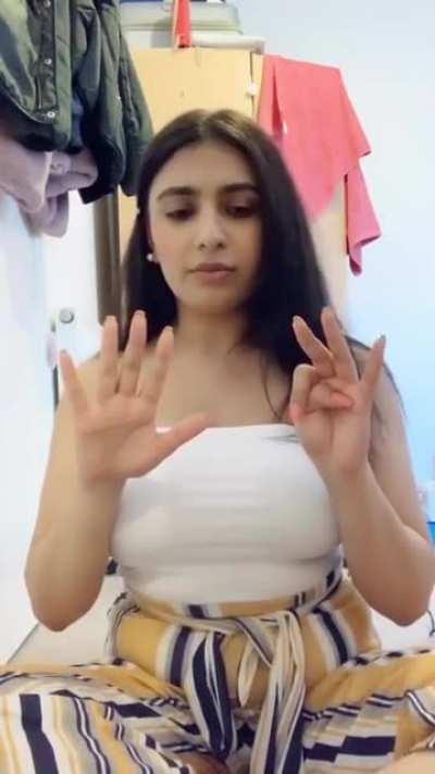 Check out them melons 😍