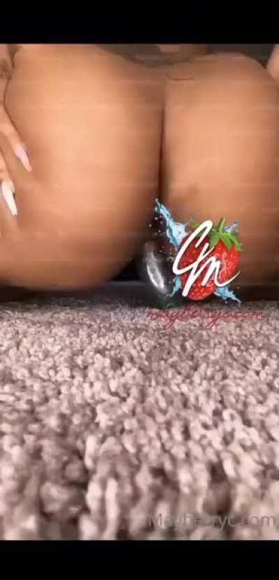 She just too Fine 😭