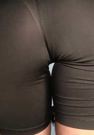 What do you think about this very long fart?🤤💨