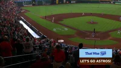 [Highlight] [Highlight] Yainer Diaz's 2-run homer makes it 6-9 Astros.