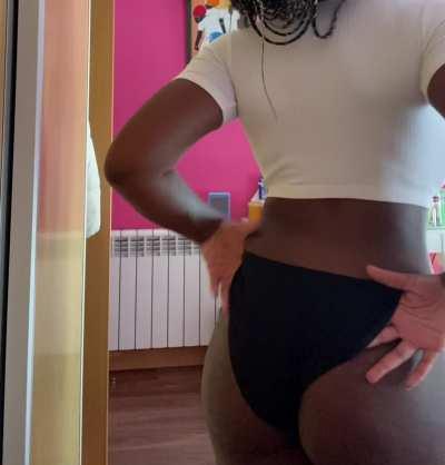 Natural and sensual girls are your type? Because then I'm your prize today.