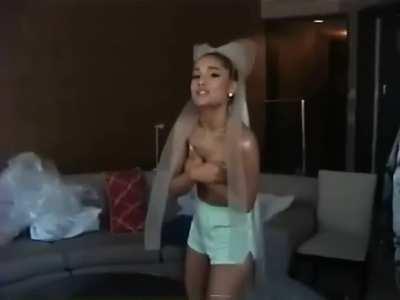 ArianaGrandeTits - Video #0027