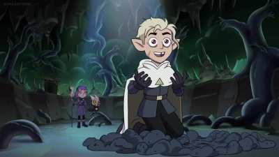 A public PSA from John Oliver regarding what to do after seeing someone digging their own graves (featuring Amity, Hunter and Eda)