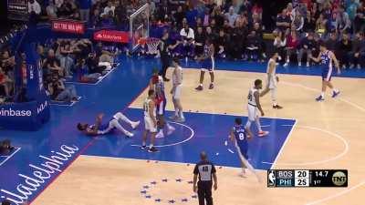 [Highlight] Embiid hits a ridiculous sky-high shot to bring him to 18 pts, 7 reb in the first quarter on 6-7 shooting