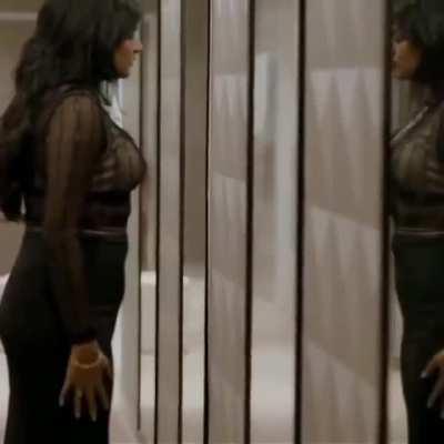Slut Priyamani Watching Her Curves And Boobs #Priyamani