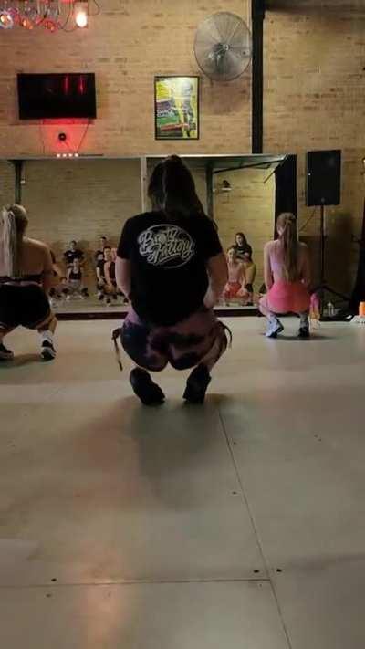 What a routine... I need 2 practice 🤣