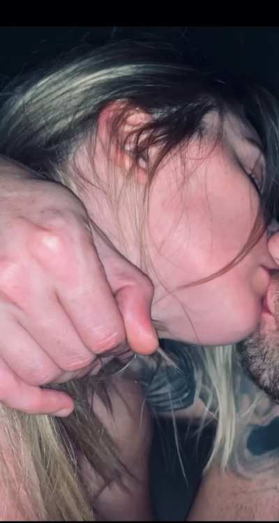are we good kissers? jesus this video is hot. my favorite position to makeout by farrrrrr 💋
