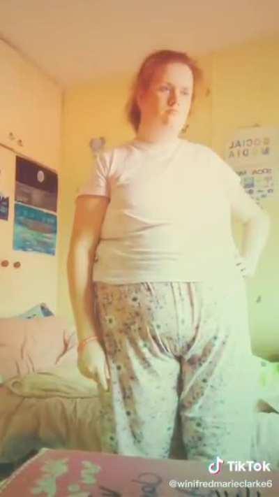 someone get her an oscar 😗✌🏼