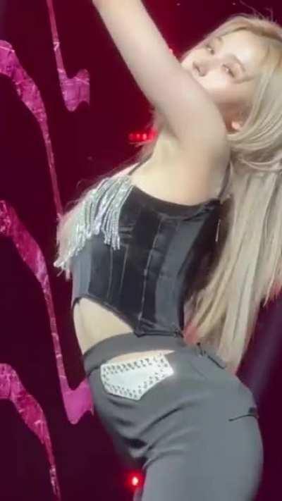 Sana - blonde, black pants, tank top, glove, twice iii concert