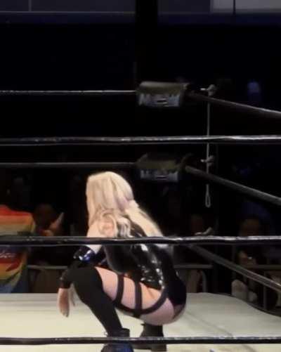 Scarlett Bordeaux