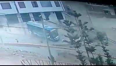 Bus loses control and hits another bus (4 dead 22 injured)