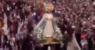 Alune after seeing Aphelios sucking Sett's d*ck