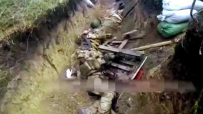 ''Through voices hushed, their stories told...Rest well these men, they shall not grow old...'' [Enter a trench where dwells only an army of the {UA} dead] -- {NSFW}