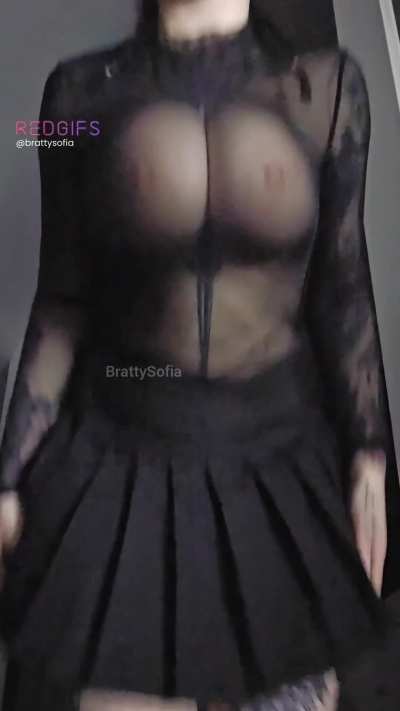 Does this top make my tits look big?