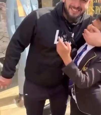 When your fan snitches on you