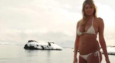 Kate Upton’s hottest antarctica clips