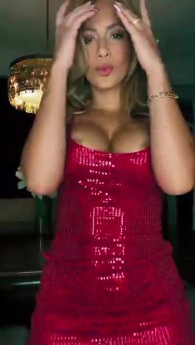 Kenia Gonzalez (@keniamusicr)