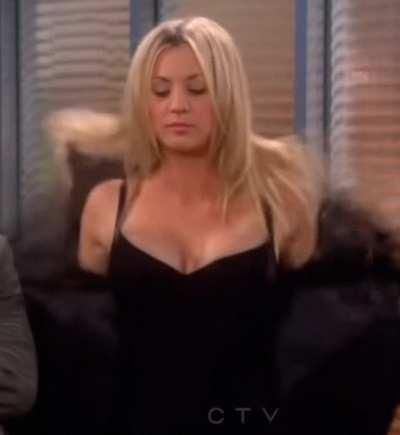 Kaley Cuoco showing off