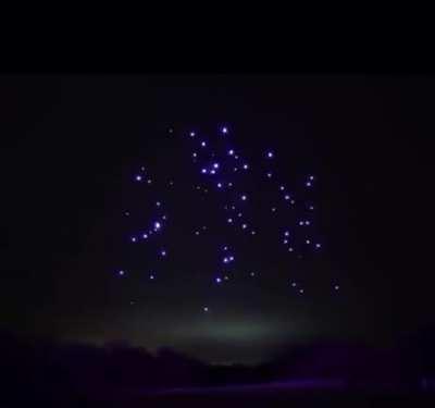 Trippy light show with drones!